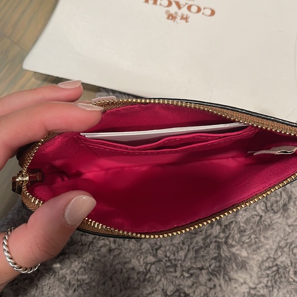 Coach wristlet - Picture 2 of 2